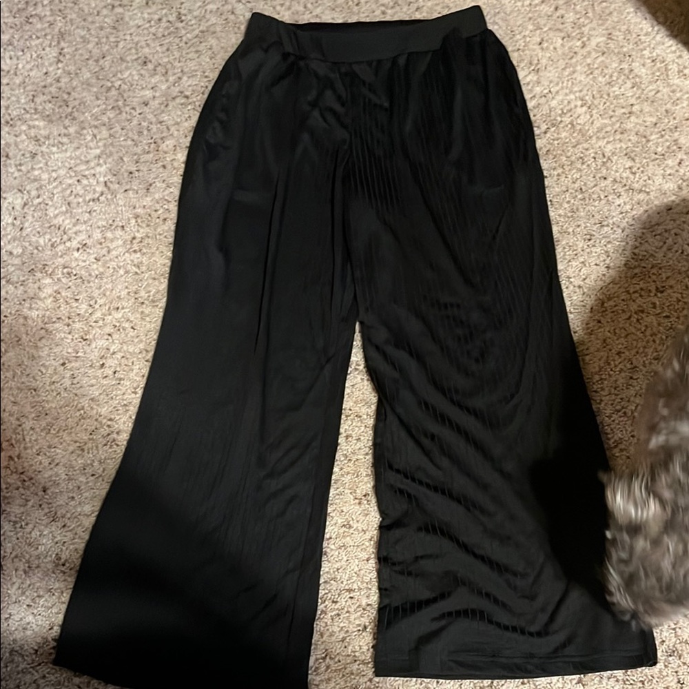 Black Wide-Leg Pants with Relaxed Silhouette